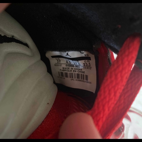 Nike air Jordan retro 5 “red suede” grade school size 5 youth